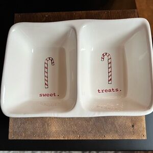 Rae Dunn treat dish